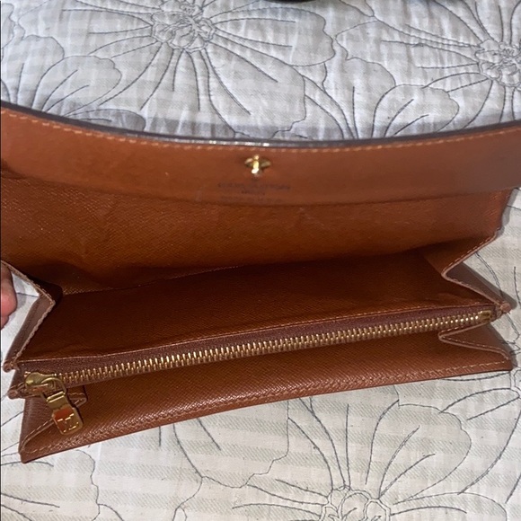 Louis Vuitton wallet - Picture 4 of 8